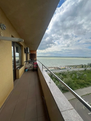 DE VÂNZARE APARTAMENT 2 camere zona cluburi Mamaia - imagine 2