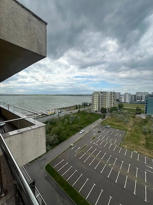 DE VÂNZARE APARTAMENT 2 camere zona cluburi Mamaia - imagine 5