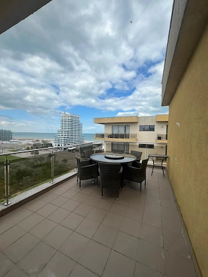 DE VÂNZARE APARTAMENT 2 camere zona cluburi Mamaia