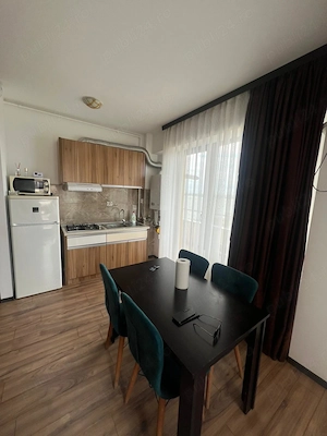 DE VÂNZARE APARTAMENT 2 camere zona cluburi Mamaia - imagine 13