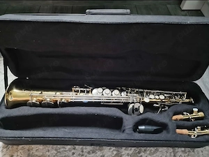 Vând saxofon sopran si Alto