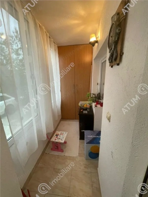 Apartament 3 camere decomandate 2 balcoane zona Brana Selimbar - imagine 12