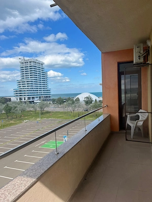 DE VÂNZARE APARTAMENT 3 camere zona cluburi Mamaia - imagine 10