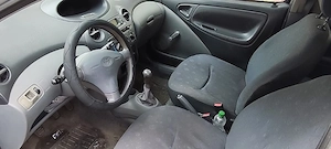 Toyota yaris 2001