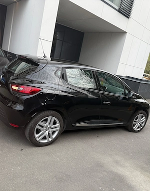 Ofer spre vânzare un autoturism marca Renault Clio 4, motorizare benzină 1.2 l, rulaj (9800 Km). - imagine 5