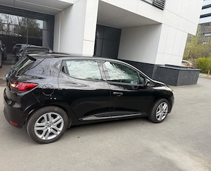 Ofer spre vânzare un autoturism marca Renault Clio 4, motorizare benzină 1.2 l, rulaj (9800 Km). - imagine 2