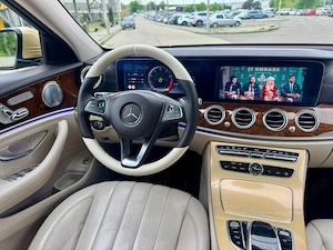 Mercedes-Benz E350d   4 butoane   Panoramic dublu - imagine 6