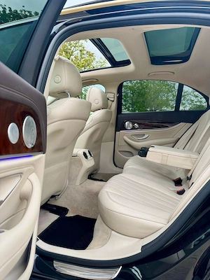 Mercedes-Benz E350d   4 butoane   Panoramic dublu - imagine 7