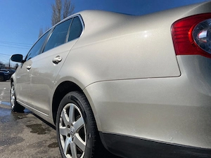 Unic proprietar ofer spre vânzare VW Jetta 1.4 TSI Confortline, model 2008, 190000 Km. - imagine 7