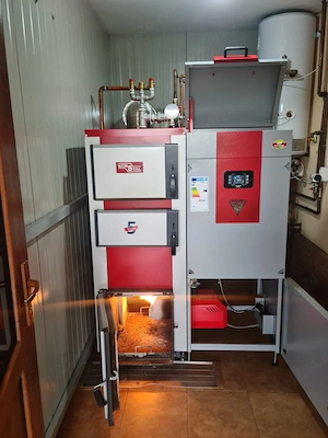 Centrală pe peleți KON STAL 26 kW   complet echipată, stare foarte bună