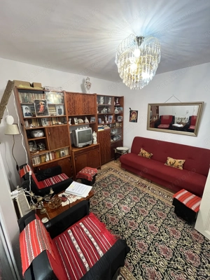 Casa/Vila cu 5 camere de vanzare Central - imagine 9