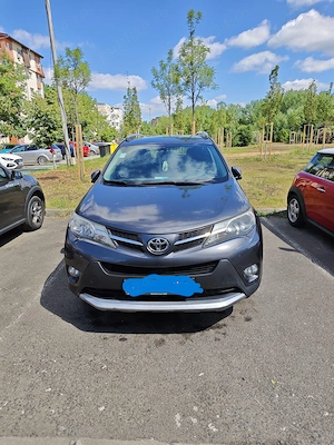Toyota Rav4,an2015 4x4,2,2d