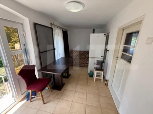 Casa partial renovata, 60mp utili , 6000 mp teren, zona Georocu Mare - imagine 8