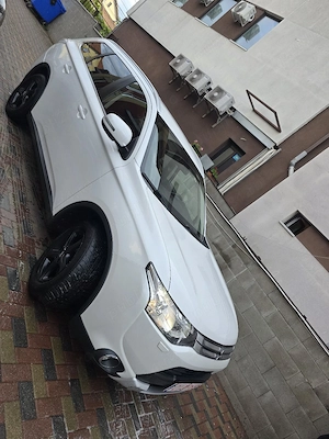 Vand Mitsubishi Outlander 2015 4x4 - imagine 3