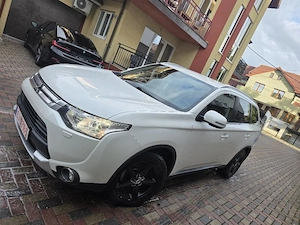 Vand Mitsubishi Outlander 2015 4x4