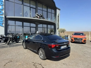 Toyota Avensis - imagine 8