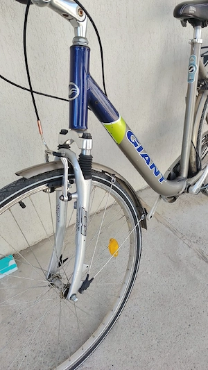 Bicicleta Giant - imagine 5