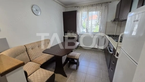 Apartament de inchiriat cu 3 camere mobilate utilate in zona Centrala - imagine 3