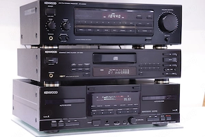 Linie audio Kenwood  - Amplituner RDS + CD Player + Dublu Casete,2x70W.