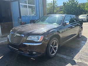 Lancia Thema Chrysler 300c, 3.0 diesel, an 2012 DOARpentru dezmembrat, motorul desfacut in portbagaj - imagine 2