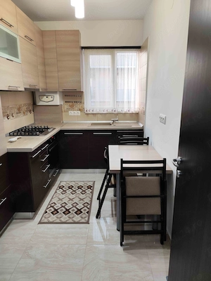 Apartament 2 camere de închiriat - zona 9 Mai - imagine 5