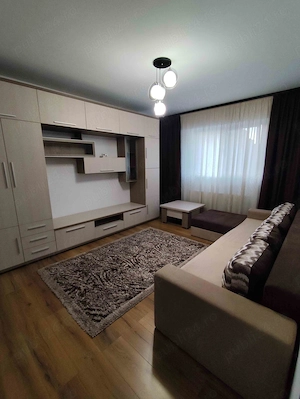 Apartament 2 camere de închiriat - zona 9 Mai - imagine 2