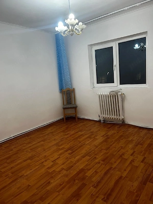 Se vine apartament 4 camere decomandate, ultracentral, renovat, etaj 1 - imagine 2
