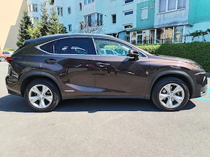 Lexus NX 300h hybrid  - imagine 3