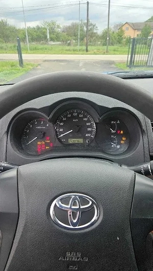 Toyota Hilux D-4D 2.5 - imagine 7