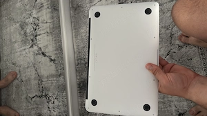 Vând Apple MacBook Air 11-inch Early 2015 în stare bună, perfect funcțional. - imagine 2