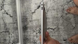 Vând Apple MacBook Air 11-inch Early 2015 în stare bună, perfect funcțional. - imagine 3