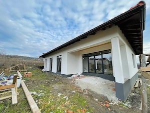 PF Vând Casă pe un singur nivel + terasă 32m , teren 1.000 m  - imagine 2