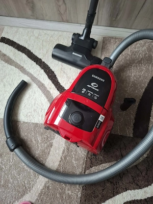 Aspirator Samsung Air Track 850W cu garanție   stare excelentă