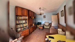 Apartament 3 camere de vânzare – Reșița, Lunca, et.3 - imagine 3