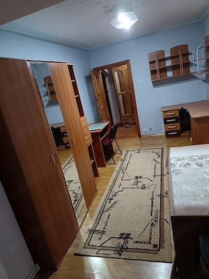 Inchiriez apartament