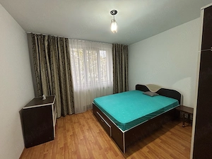 Închiriez apartament cu 2 camere 