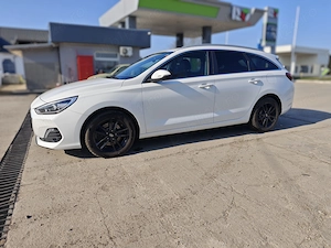 Vând sau Schimb Hyundai i30 CW 2020, 1.6 CRDi 136 CP   Manuală   212.000 km Fără Daune  - imagine 4