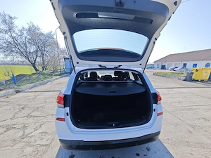 Vând sau Schimb Hyundai i30 CW 2020, 1.6 CRDi 136 CP   Manuală   212.000 km Fără Daune  - imagine 8