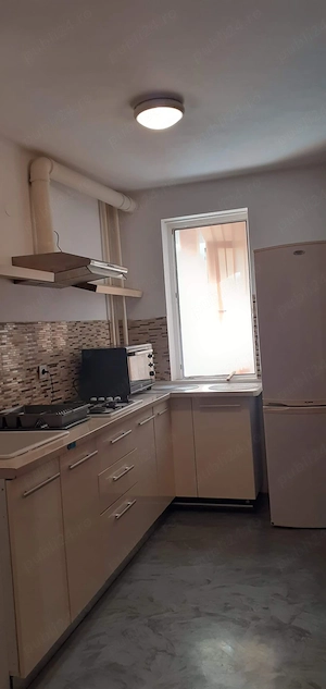 Închiriez apartament cu 2 camere decomandat utilat complet mobilat  - imagine 3