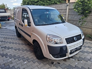 Vand fiat doblo cargo motor 2 litri jtd  clima central servo abs air bag geamuri electrice carlig - imagine 3