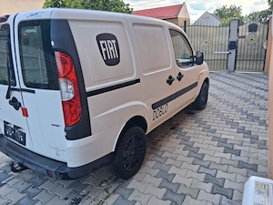 Vand fiat doblo cargo motor 2 litri jtd  clima central servo abs air bag geamuri electrice carlig - imagine 6