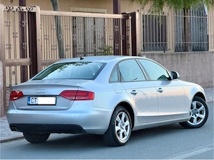 Audi A4 B8 " Berlina " An Fabricatie 2010 " Stare Perfecta " Cutie Automată " 2.0 Diesel "  - imagine 2