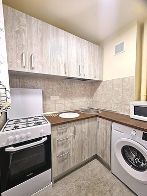 Garsoniera de inchiriat, Central zona Intim - Banu Maracine Arad - imagine 5