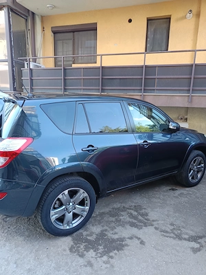 Vand Toyota RAV4 cu multe opțiuni! - imagine 6