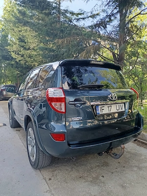 Vand Toyota RAV4 cu multe opțiuni! - imagine 2