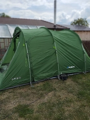 Cort Husky Bolen5 cu saltea inclusa