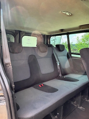 Vând Opel Vivaro 9 locuri - imagine 5
