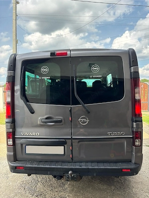 Vând Opel Vivaro 9 locuri - imagine 2