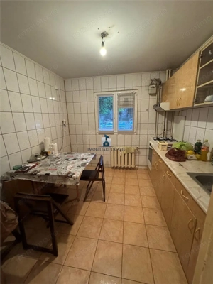 Apartament 3 camere Semidecomandat Bld. Obregia - imagine 3