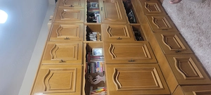 Mobilier camera zi complet cu biblioteca de 5m, canapea extensibila, masa , masa tv, tabureti